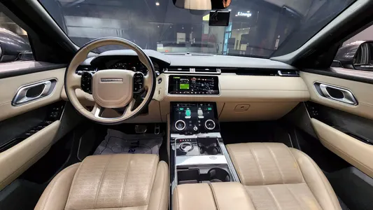 Land Rover 레인지로버 벨라 3.0 D300 R- HSE 2018 7