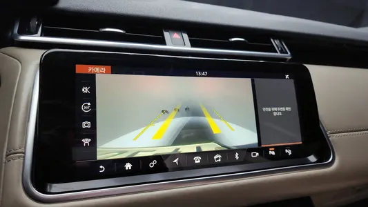 Land Rover 레인지로버 벨라 3.0 D300 R- HSE 2018 15