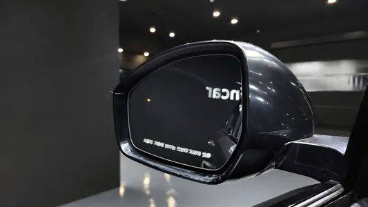 Land Rover 레인지로버 벨라 3.0 D300 R- HSE 2018 17