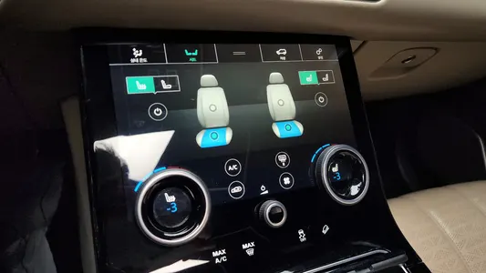 Land Rover 레인지로버 벨라 3.0 D300 R- HSE 2018 19