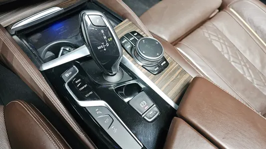 BMW 6 Series GT (G32) 640i xDrive 2018 9