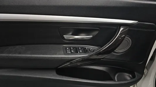 BMW 3 Series GT (F34) GT 320d 2018 17