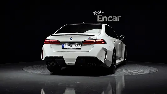 BMW M5 (G90) M5 2025 4