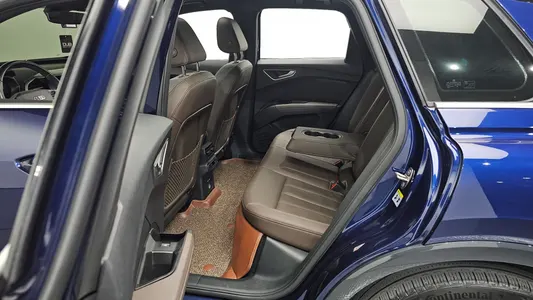 Audi Q4 e- (F4) 40 2022 11