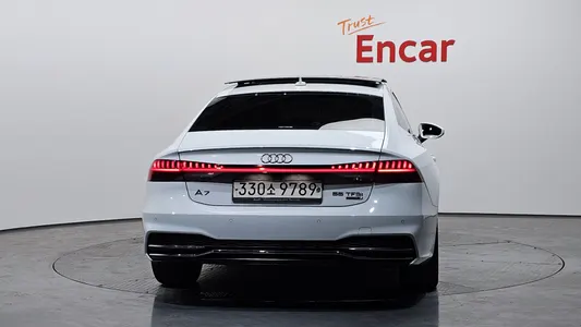 Audi A7 (4K) 55 TFSI 2020 4