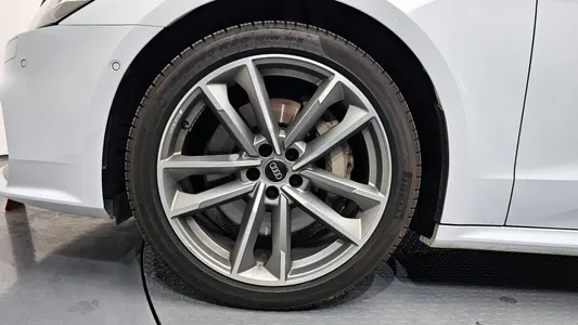 Audi A7 (4K) 55 TFSI 2020 5