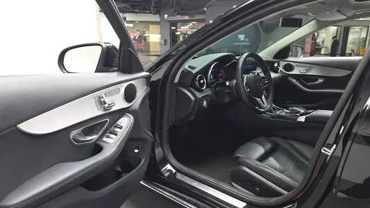 Mercedes-Benz C-Class W205 C200 2020 10