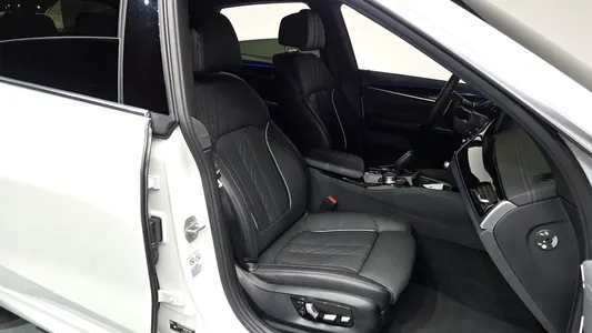 BMW 6 Series GT (G32) 630i xDrive M 2024 27