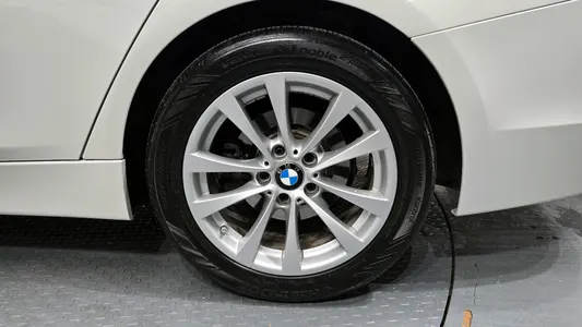 BMW 3 Series (F30) 320d 2018 21
