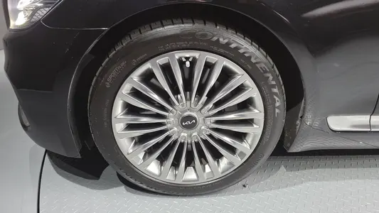 Kia K9 5.0 GDI AWD 2018 23