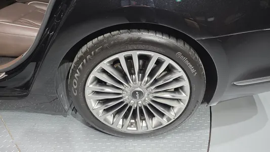 Kia K9 5.0 GDI AWD 2018 27
