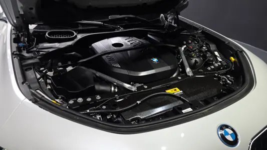 BMW 7 Series (G70) 750e xDrive 2025 6