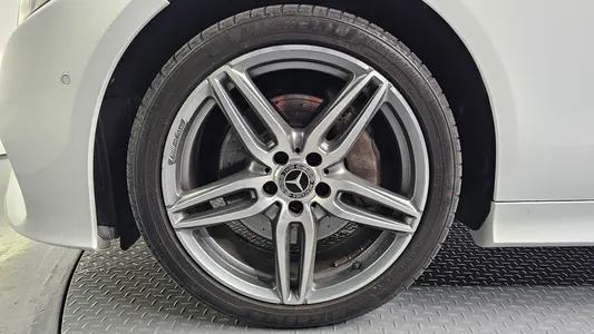 Mercedes-Benz E-Class W213 E220d 2017 5