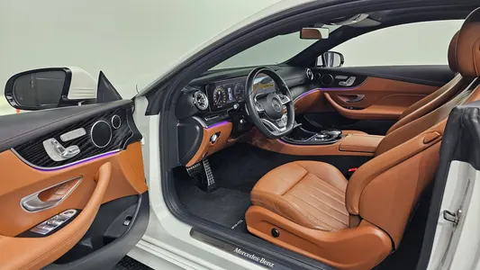 Mercedes-Benz E-Class W213 E220d 2017 10