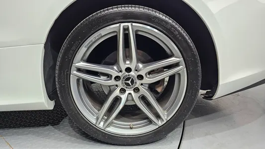 Mercedes-Benz E-Class W213 E220d 2017 21