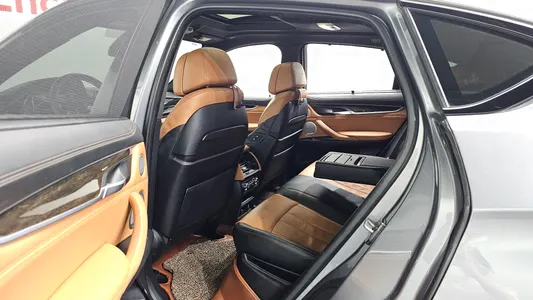 BMW X6 (F16) M50d 2015 11