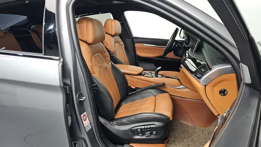 BMW X6 (F16) M50d 2015 12