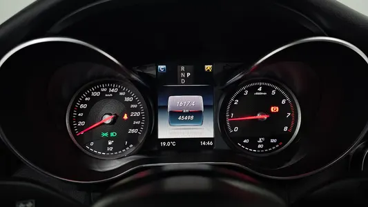 Mercedes-Benz C-Class W205 C200 4MATIC AMG Line 2018 8