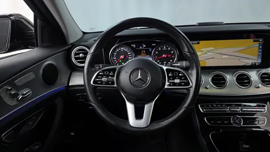 Mercedes-Benz E-Class W213 E300 2019 13