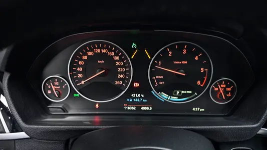 BMW 3 Series (F30) 320d 2017 8