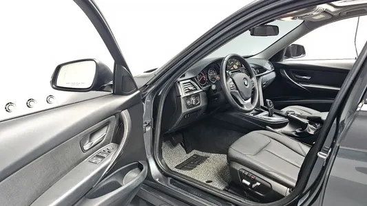 BMW 3 Series (F30) 320d 2017 10