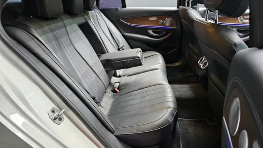 Mercedes-Benz E-Class W213 E300e 2019 12