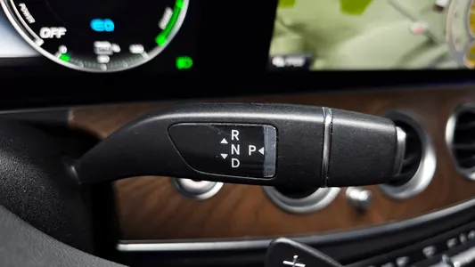 Mercedes-Benz E-Class W213 E300e 2019 29