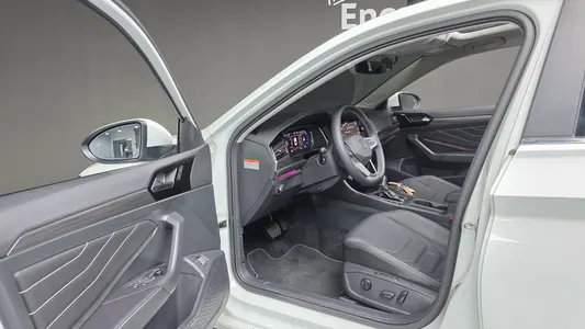 Volkswagen 7 1.5 TSI 2023 12