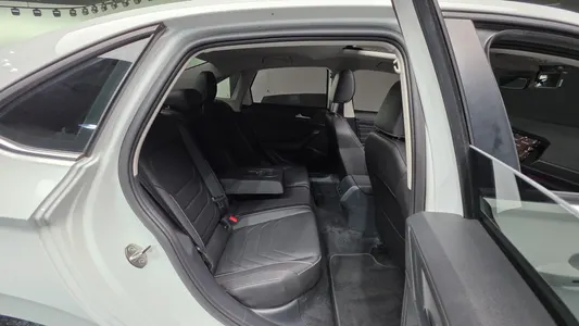 Volkswagen 7 1.5 TSI 2023 19