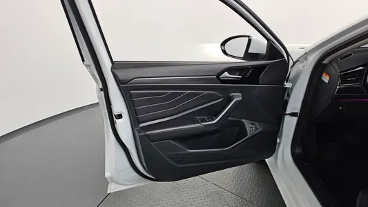 Volkswagen 7 1.5 TSI 2022 24