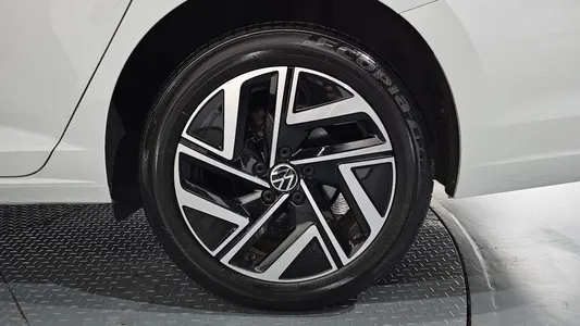 Volkswagen 7 1.5 TSI 2022 21