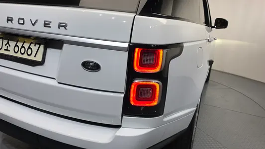 Land Rover 4 D350 Vogue SE 2021 23