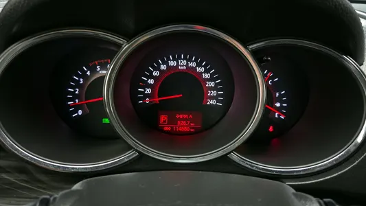 Kia R 2.0 2WD 2011 8