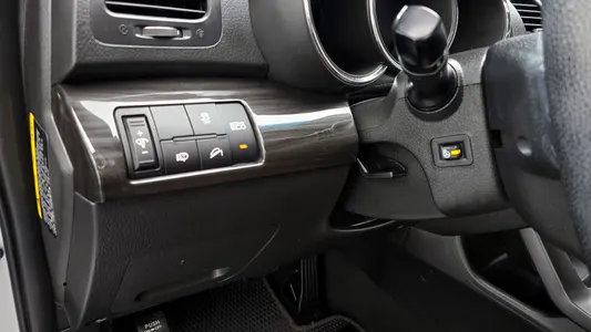 Kia R 2.0 2WD 2011 16
