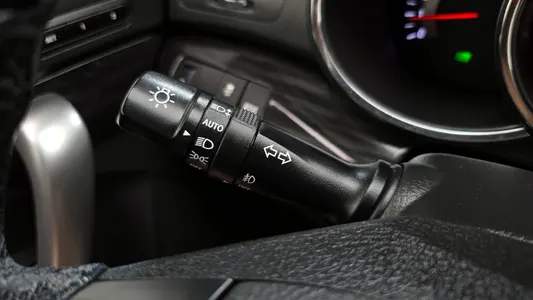 Kia R 2.0 2WD 2011 28
