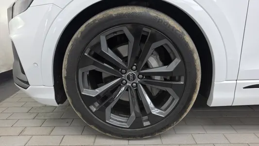 Audi Q8 (4M) 55 TFSI 2023 5