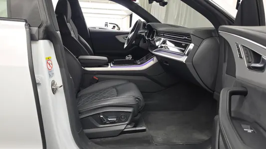 Audi Q8 (4M) 55 TFSI 2023 11