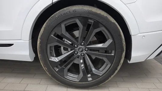 Audi Q8 (4M) 55 TFSI 2023 21