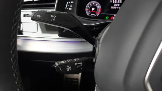 Audi Q8 (4M) 55 TFSI 2023 27