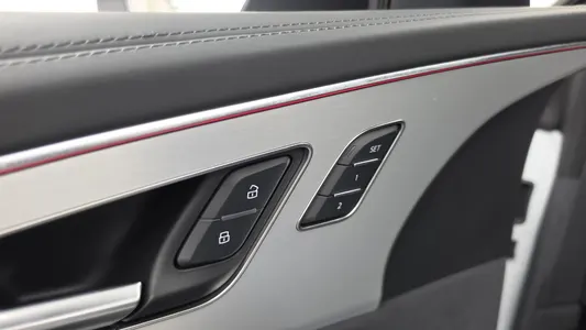 Audi Q8 (4M) 55 TFSI 2023 30