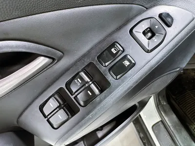 Hyundai ix 2WD LX20 2010 8