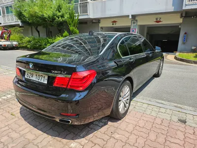 BMW 7 Series (F01) 740Li 2009 6