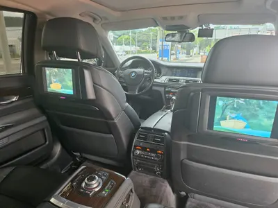 BMW 7 Series (F01) 740Li 2009 16