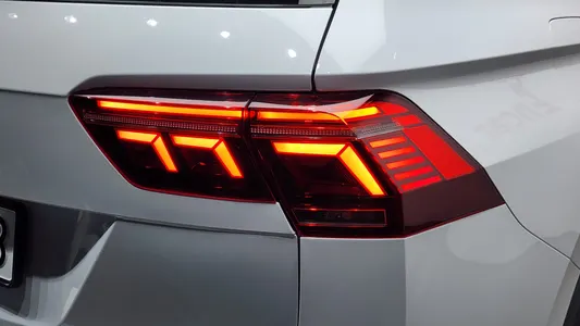 Volkswagen 티구안 올스페이스 2.0 TSI 2022 23