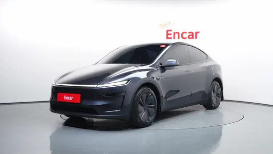 Tesla Y AWD 2025