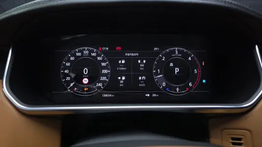 Land Rover 4 4.4 SDV8 AB LWB 2019 7