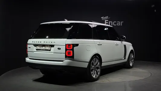 Land Rover 4 4.4 SDV8 AB LWB 2019