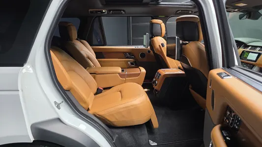Land Rover 4 4.4 SDV8 AB LWB 2019 11