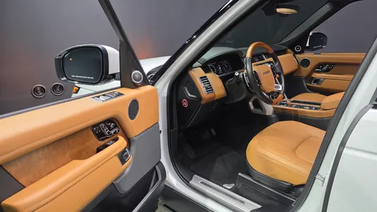 Land Rover 4 4.4 SDV8 AB LWB 2019 9