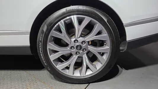 Land Rover 4 4.4 SDV8 AB LWB 2019 21